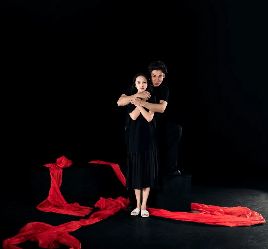 呼伦贝尔市艺术剧院原创沉浸式话剧《哑月》抢票火热进行中