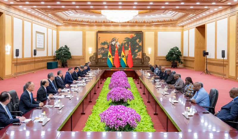 习近平会见加纳总统马哈马2.jpg