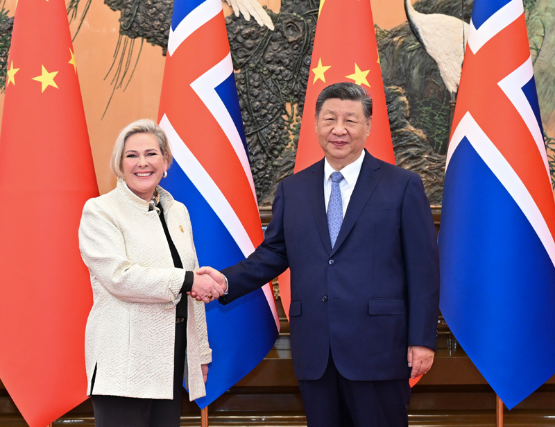 习近平会见冰岛总统托马斯多蒂尔1.jpg